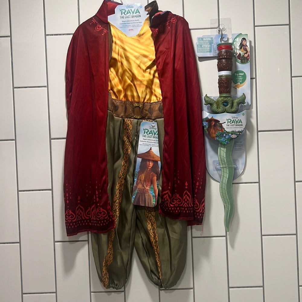 Raya and the last Dragon Costume and Sword